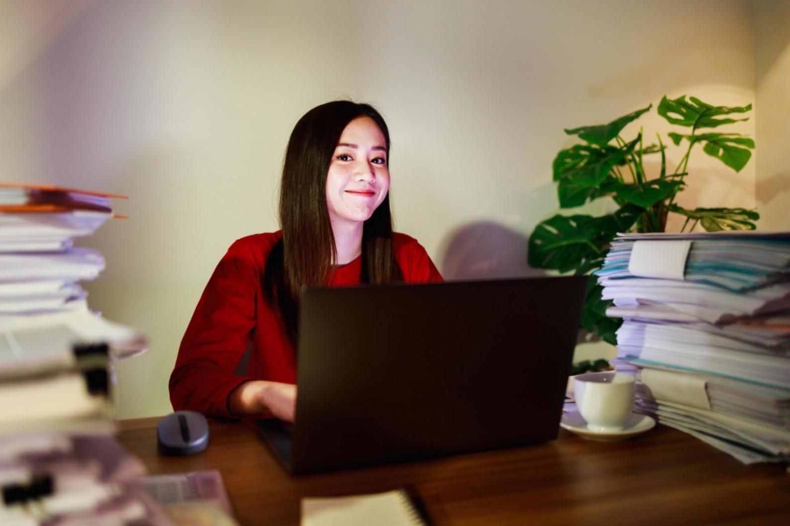 Gas optimization analysis dashboard showing transaction cost comparisons